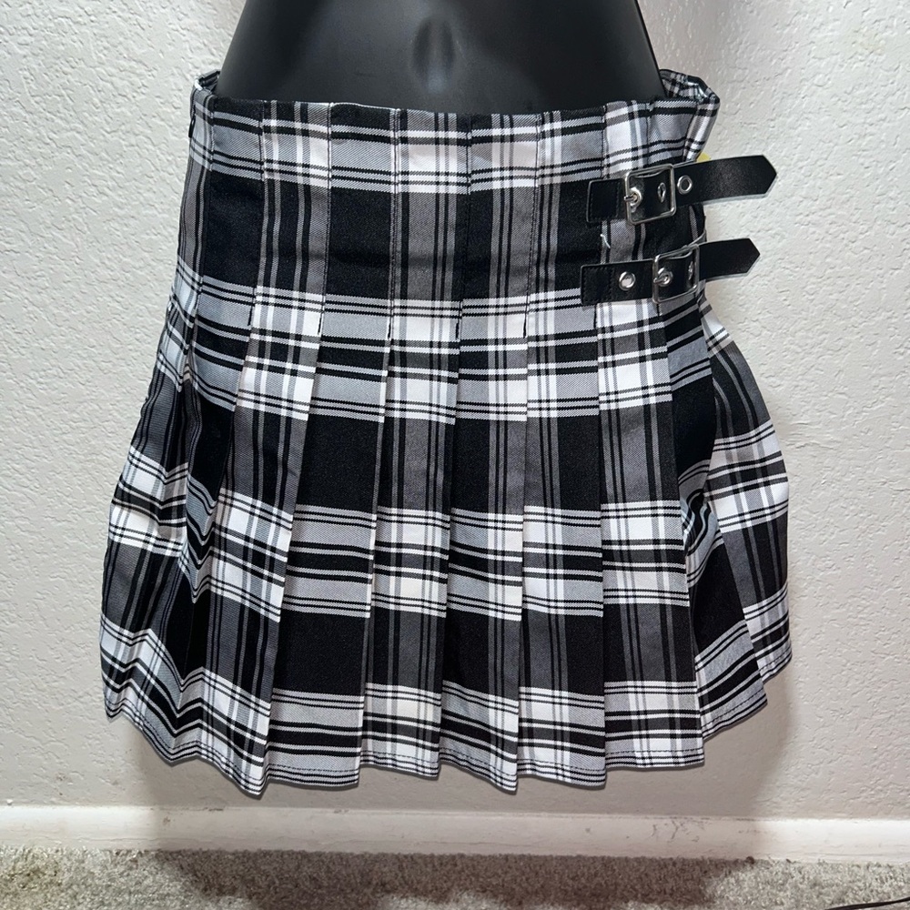 Plaid Black and White Pleated Skirt